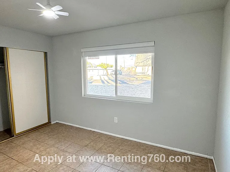 7330 Dumosa Ave — Photo 12
