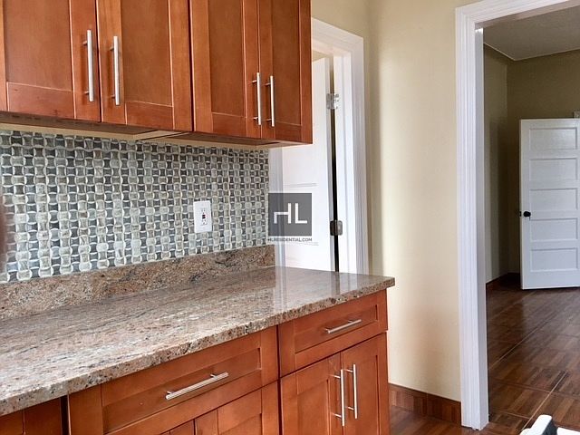 1st image of 8446 Jamaica Ave #3