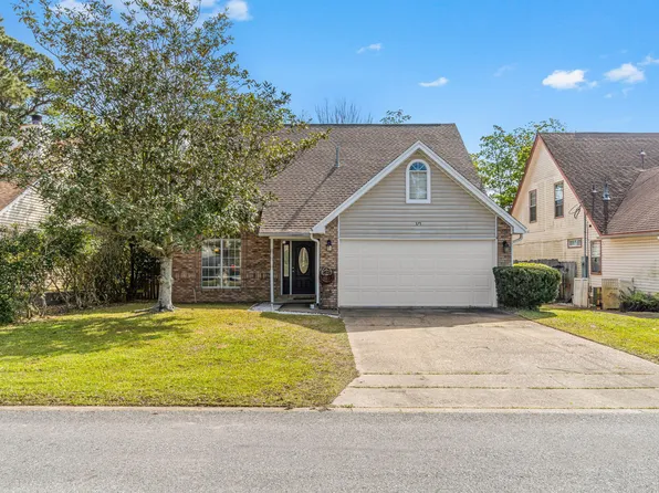 375 Brookwood Blvd, Mary Esther, FL 32569