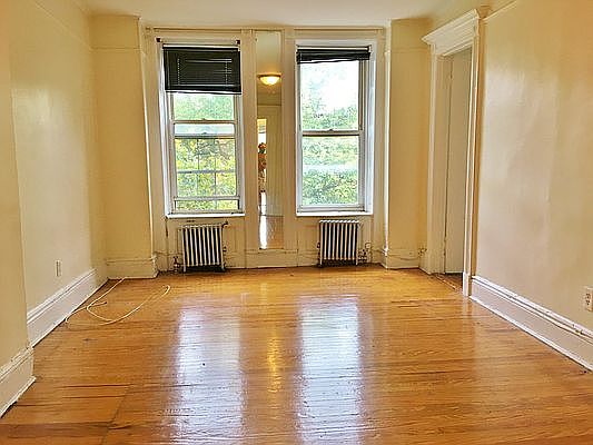 3rd image of 701 Macon St #3