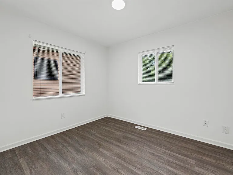 6777 Dandison Blvd — Photo 23