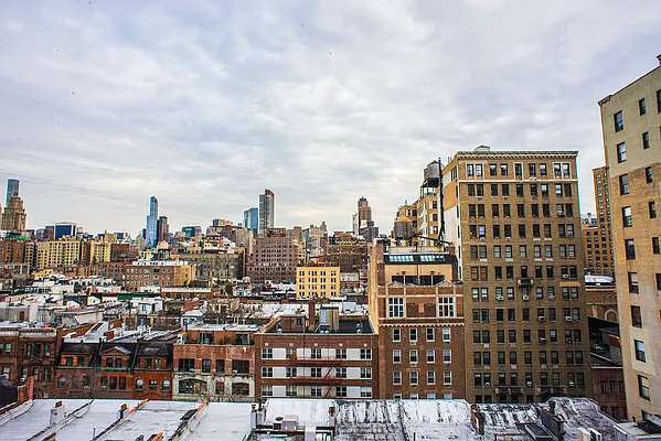 Sold by Argent Advisors LLC | media 18