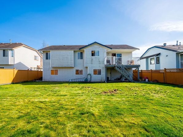 14317 89a Ave, Surrey, BC V3V 7T1