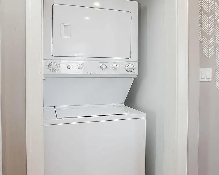 3911 W Addison St #3A — Photo 16