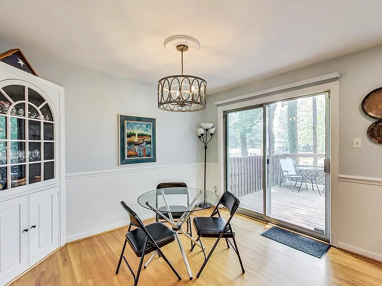 4704 Lance Ct — Photo 8
