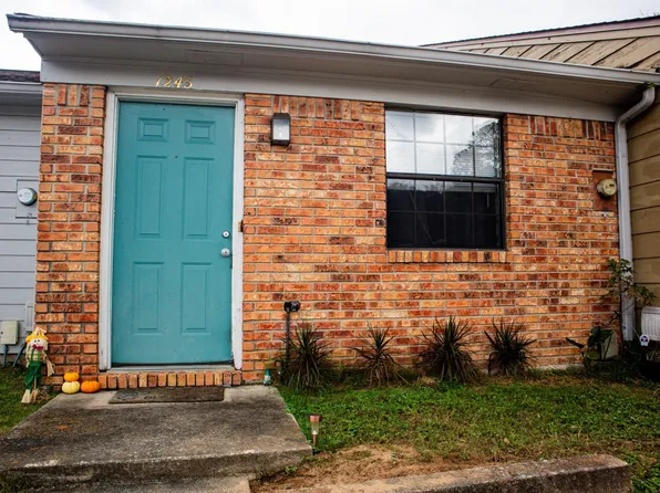 1245 Continental Ct, Tallahassee, FL 32304