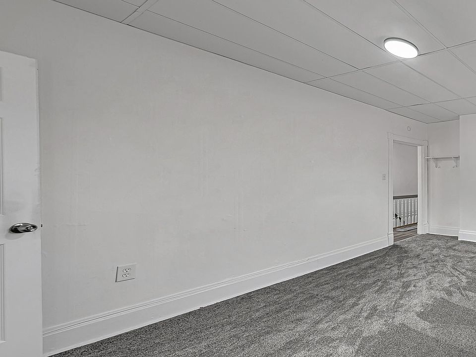 Oversized living space fully updated!
