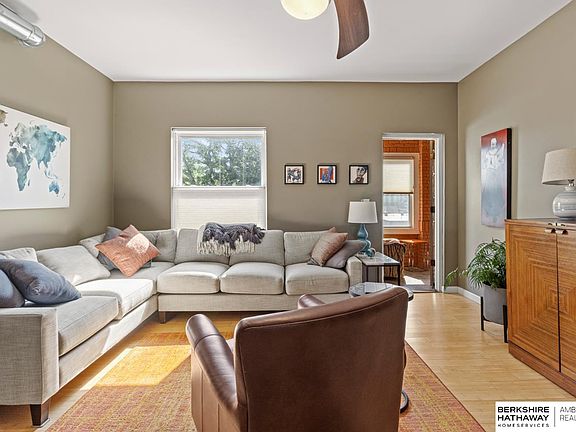 5th image of 2315 Harney St APT 204