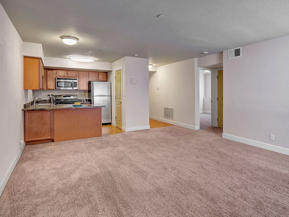 City View Apartments - Living Room