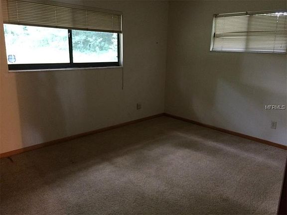 5th image of 111 Lakeside Ave