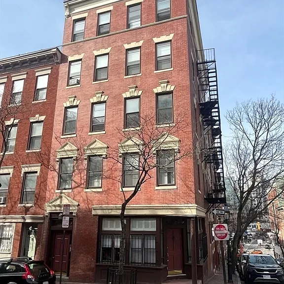 59 Phillips St #7 — Photo 1