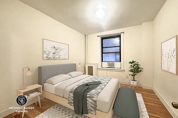Rented by Coldwell Banker Warburg | media 7
