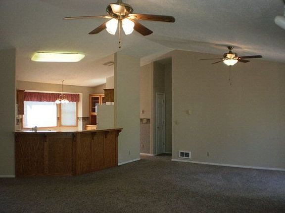 2nd image of 2852 Sandstone Dr