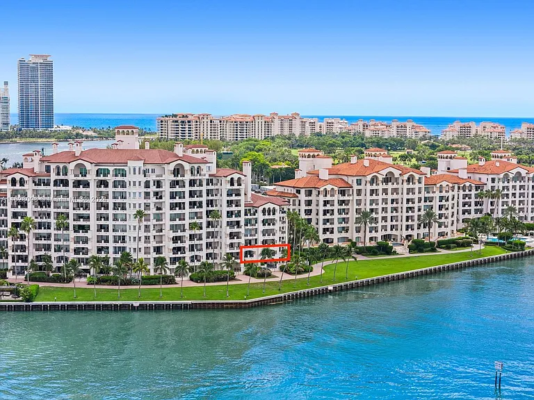 5221 Fisher Island Dr #5221 — Photo 38