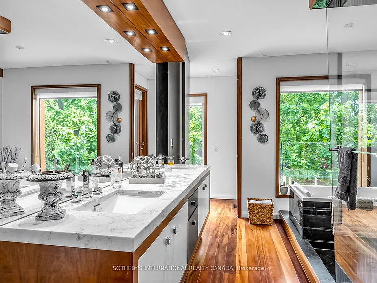 32 Regal Rd — Photo 22