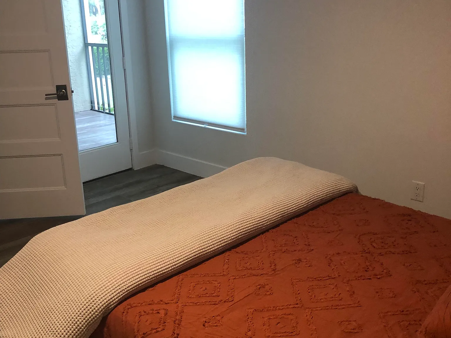 2 bed, 909 sqft, $2,000 — Photo 3