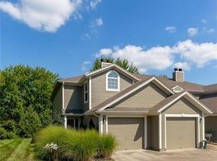 6117 NE Moonstone Ct, Lees Summit, MO 64064