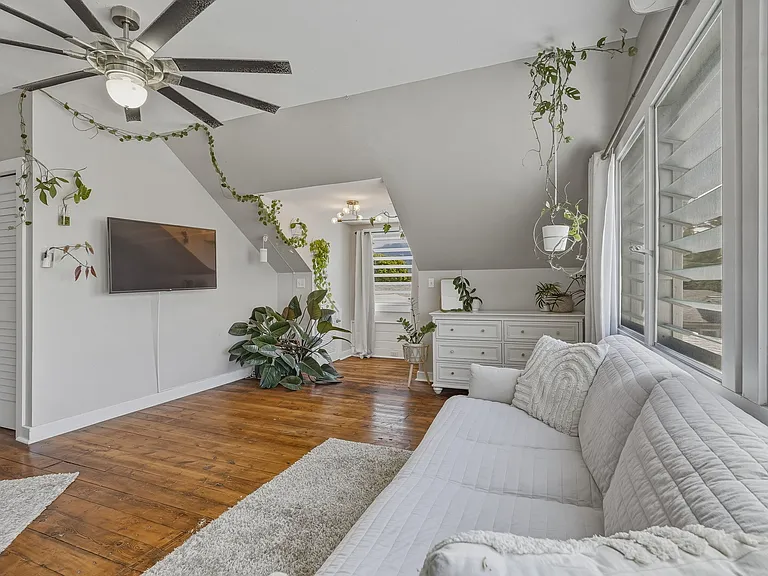 223 Mookua St — Photo 23