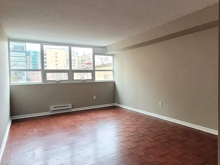 71 Charles St E #401 — Photo 6