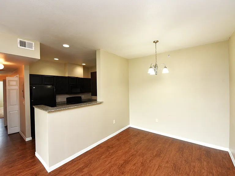 Seaside Landing Apartments — Photo 9