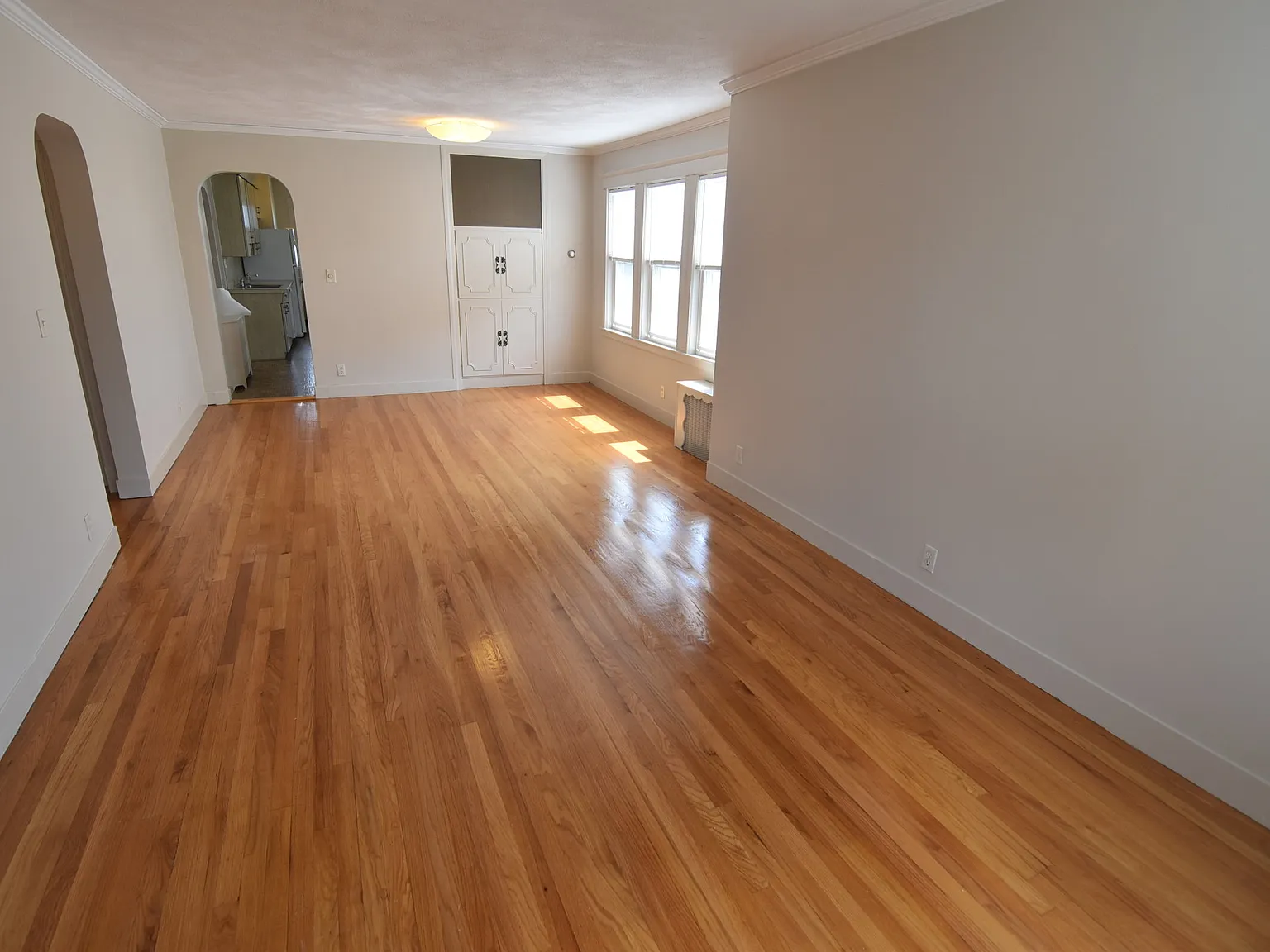 2 bed, 1.0 bath, $2,950 — Photo 2