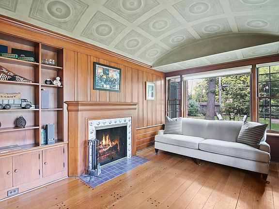 5th image of 9000 S Hoyne Ave