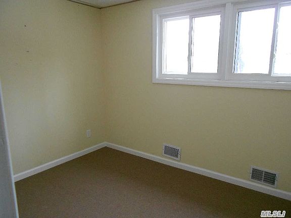 4th image of 450 N Wellwood Ave