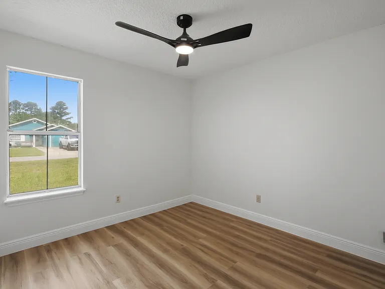 308 Dogwood Ct — Photo 22
