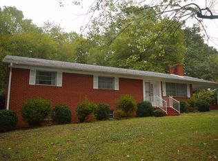 55 Northwood Cir, Hickory, NC 28681