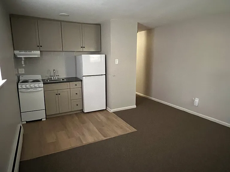 829 Moyers Rd #B-2 — Photo 4