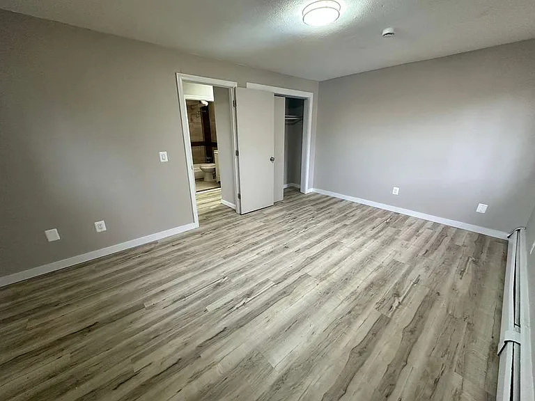 608A12 Allen St #12 — Photo 8