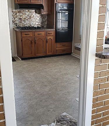 5th image of 705 Harang Ave