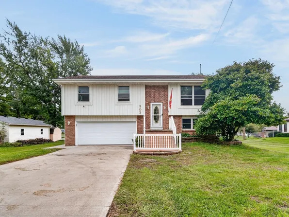 303 2nd St NW, Bondurant, IA 50035