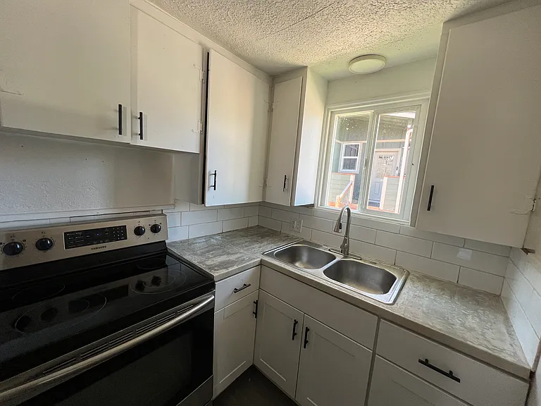 1067 16th St SE #1067 — Photo 8