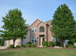 883 Canyon Trl, Yorkville, IL 60560