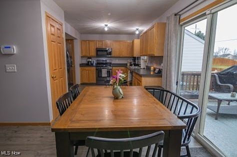 5th image of 469 Lilyfield Ln