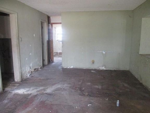 4th image of 1770 NW 25th Avenue
