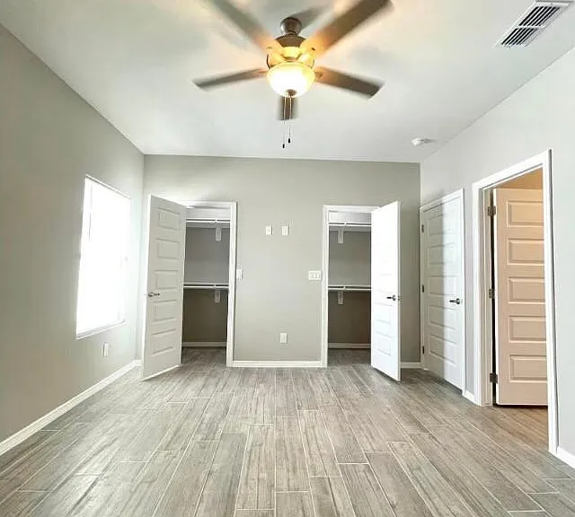 5106 N Crown Point #3 — Photo 8