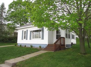 819 S Lafayette St, Greenville, MI 48838