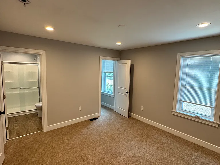 735 Winton St — Photo 19