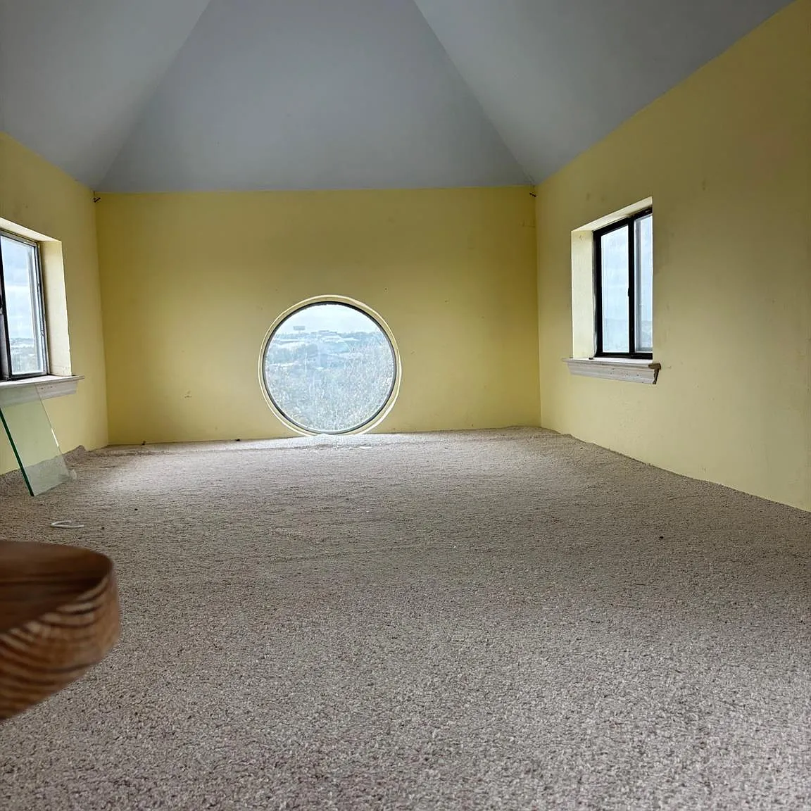 4 bed, 2.5 bath, 4146 sqft, $4,999 — Photo 4