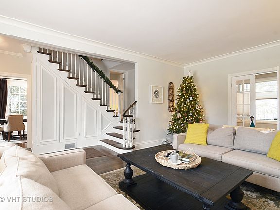4th image of 260 Hawthorn Ave