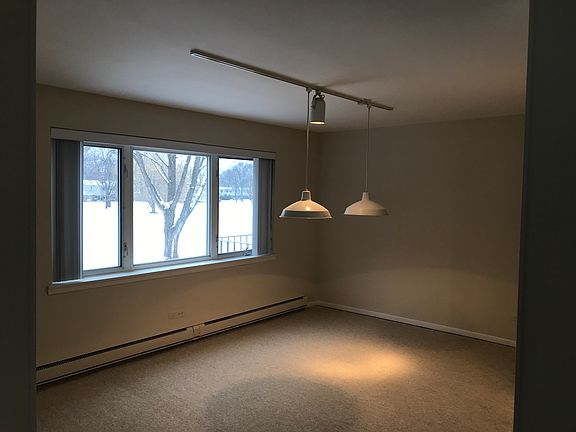 4th image of 2812 E Bel Aire Dr APT 104
