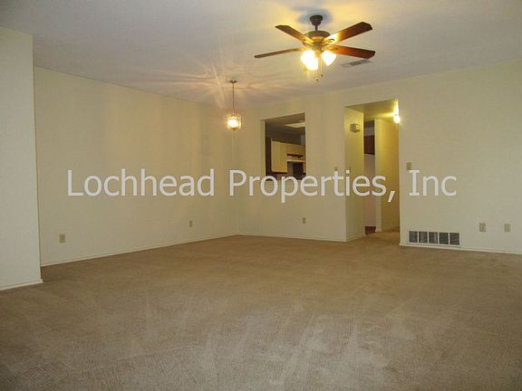 4th image of 745 Meadowcreek Ct