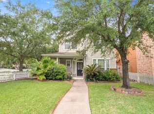 7138 Sun Village Dr, Houston, TX 77083
