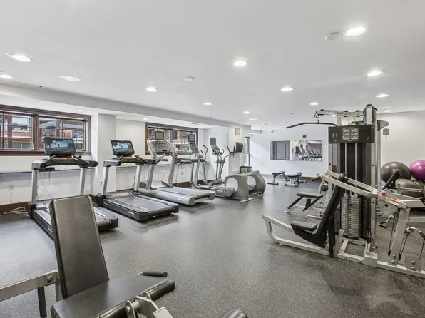 22 Avenue At Port Imperial image 5 of 34