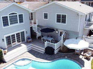 4 Donna St, Waterford, CT 06385