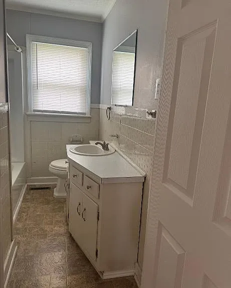728 Claire Ave — Photo 10