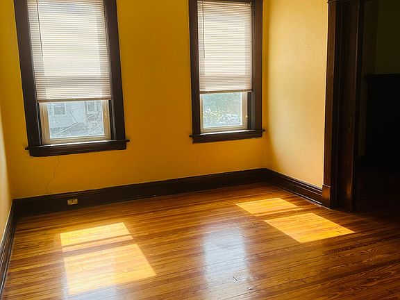 3rd image of 4917 Bonita Ave #1
