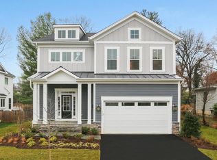 506 Cottage St SW, Vienna, VA 22180